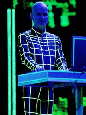 Ummz Ummz: Kraftwerk, Merzbow, Football Manager für DJs